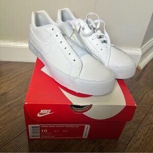 Nike White Court Royale AC